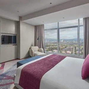 Crowne Plaza Manila Galleria, an IHG Hotel