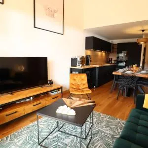 Superbe Appartement 4 Étoiles, 2 Chambres, Proche Pistes, Balcon, Parking, Ski & Vélo - FR-1-623-329