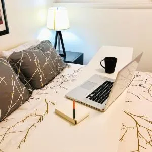 Beautiful 1 Bedroom Garden Suite in Metrotown