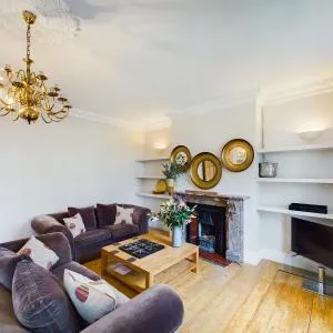 CGT Stays - Duplex Three Bedroom Apartment , Pittville