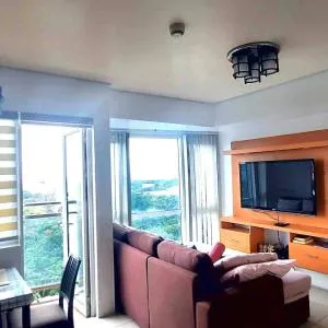 De Luxe, Standard and Studio Suites -The Breeze Residences-close to Airport,Mall of Asia, US Embassy