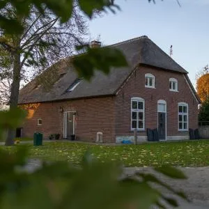 New appartment with heated pool located in nature! Apartment Hoek van Winssen