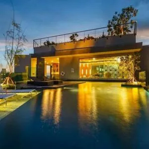 RooftopPool#Sauna#Gym#Best Location inTown#Luxury