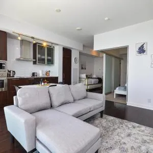 Downtown Toronto Condo near CN Tower, union station, Scotiabank arena,Rogers centre
