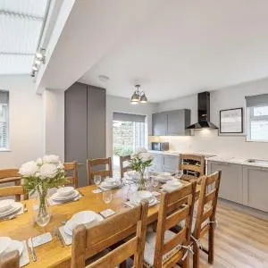 Lawsons - Victorian Town House - 5 Bedrooms - Windsor Town Centre