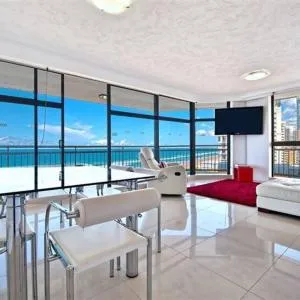 Surfers Paradise Apartment With Amazing Views