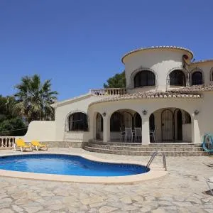 Superb villa with heated private pool - stunning sea and mountain views- Air con