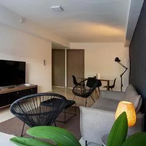 Incredible 2BR In La Cresta