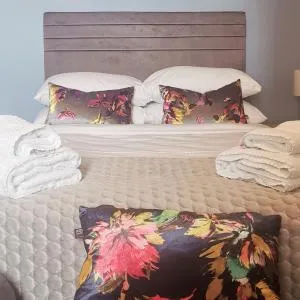 360 TOWN STAY APARTMENTS & STUDIOS