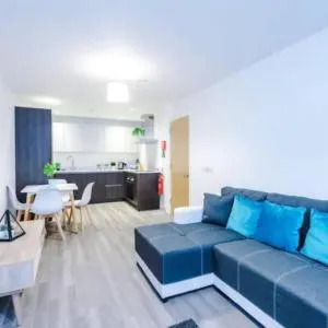 Spacious 2-Bedroom Apartment in the Heart of Manchester - Ideal for Families or Groups