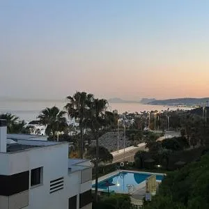 Camarate-golf sea views