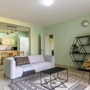 Newly renovated & cozy apartment