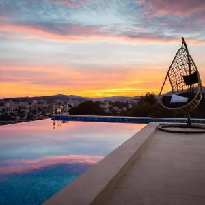 Luxury Villa Black Pearl with Pool