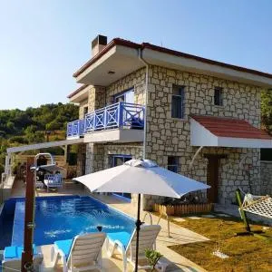 Sleeps 4, Sea View Villa with Private Pool AWZ 277