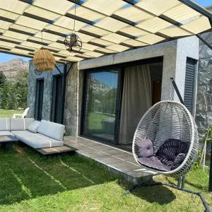 Sleeps 4, Villa in Nature - AWZ 301