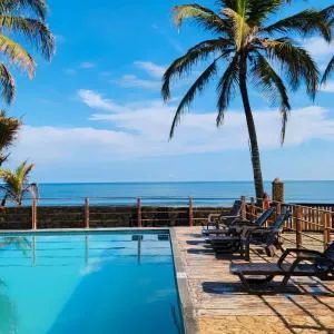 Big Beach Duplex with Pool, Balcony, AC, Bar