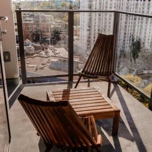 Modern and spacious 2 bedroom Downtown Suite with Ocean Views