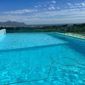 Amazing! 7 bedroom villa with rooftop pool & views