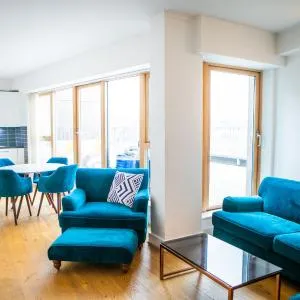 Roof Terrace I Two Bedroom FlatI Modern Flat Next to Brighton Station