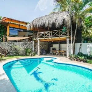 Relax, Cozy and Beautiful Glass House in Atami