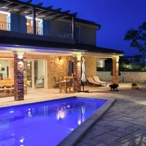 Villa Alara - charming villa with heated swimming pool