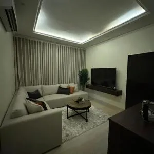 شقه انيقه وهادئه غرفه وصاله بدخول ذاتي