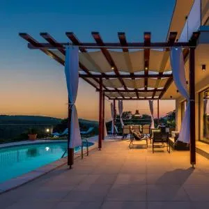 Villa LucaToni - luxury villa connected with nature - heated pool