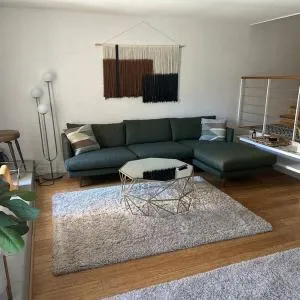 Townhouse close to Ocean Beach with pool access