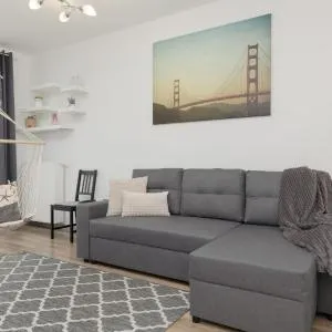 Apartment Warsaw Goclaw & 2 bedrooms & Parking & Balcony by Renters