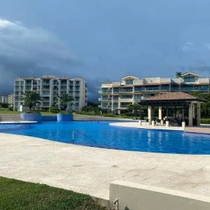 Lujoso y Familiar Apartamento de Playa y Golf en San Carlos Panamá