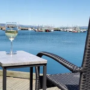 Dockside Suites