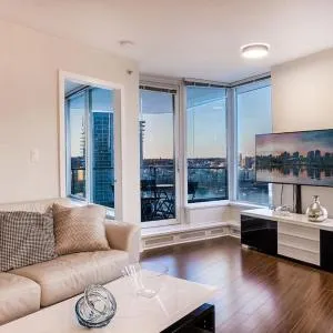Stunning 2bed Appt With Harbour View And Pool!!!