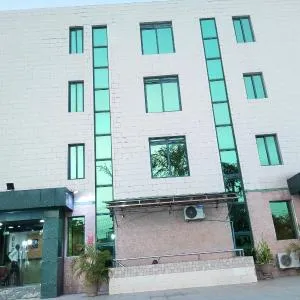 De Meros Hotel and Suites