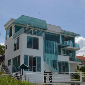 Hermosa casa con piscina y BBQ en Melgar