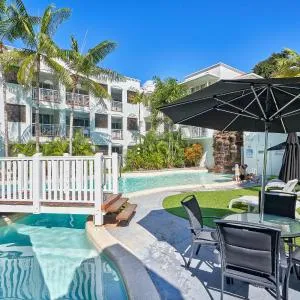 Alassio Apartments with direct pool access Palm Cove