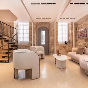 Breathtaking 3BR Villa With Garden Pool Parking