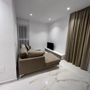 Mumbas Room 3