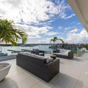 Beautiful 3 bed-rooms Penthouse at Las Brisas Residence