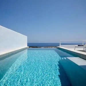 Thadeos Villa with private jetted Pool