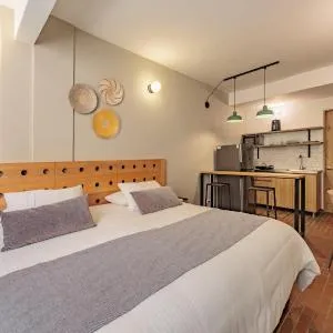 The Somos Flats Laureles