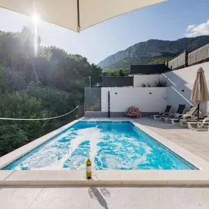 Mediterranea private pool apartment