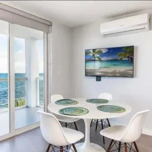 Beach front Villa Grace Bay Beach
