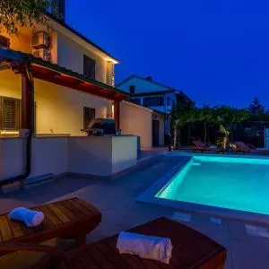 Spacious Holiday Home in Pula with Pool