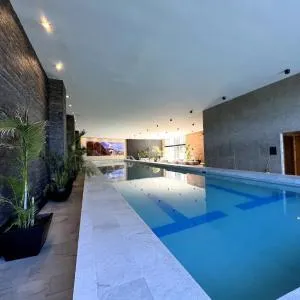 Luxury 4BR Apartment w Pool, Spa & Stunning Views