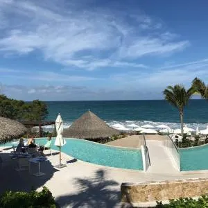 Luxury Modern Punta Mita Condo 3 bdrm, sleeps 8 with Golf access