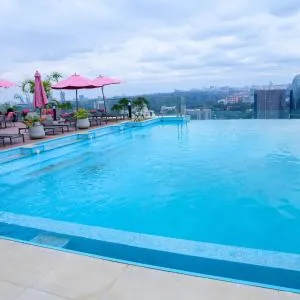 Exquisite 2BD at Skynest Residences with rooftop heated pool