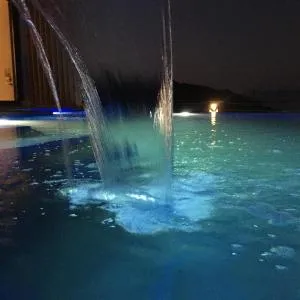 The Diamond of Kriaritsi "private pools & hydromassage"