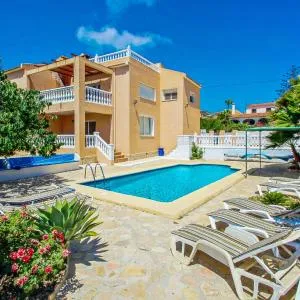Marlene - private pool villa with sea views from the rooftop in Calpe