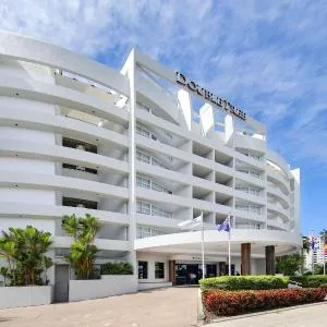 DoubleTree by Hilton Cairns
