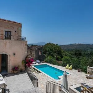 Butterfly, a historical villa with pool & hot tub!